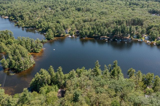 60 Beech Island, Strafford, NH 03884