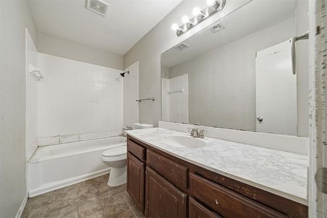 8220 NW 112th Terrace, Oklahoma City, OK 73162
