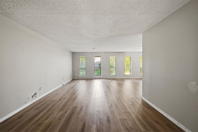 8220 NW 112th Terrace, Oklahoma City, OK 73162