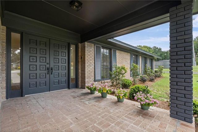 241 Suzanne Circle, Mobile, AL 36608
