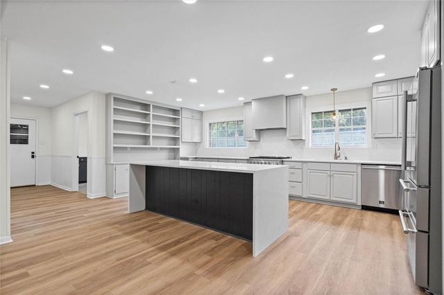 241 Suzanne Circle, Mobile, AL 36608