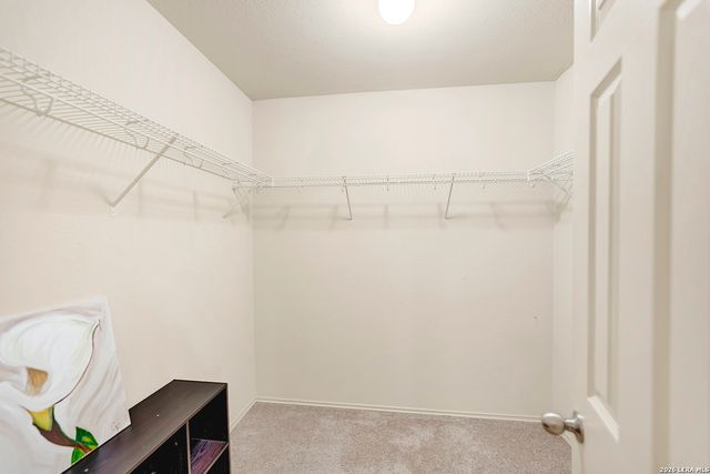 1544 GATESHEAD DR, Seguin, TX 78155