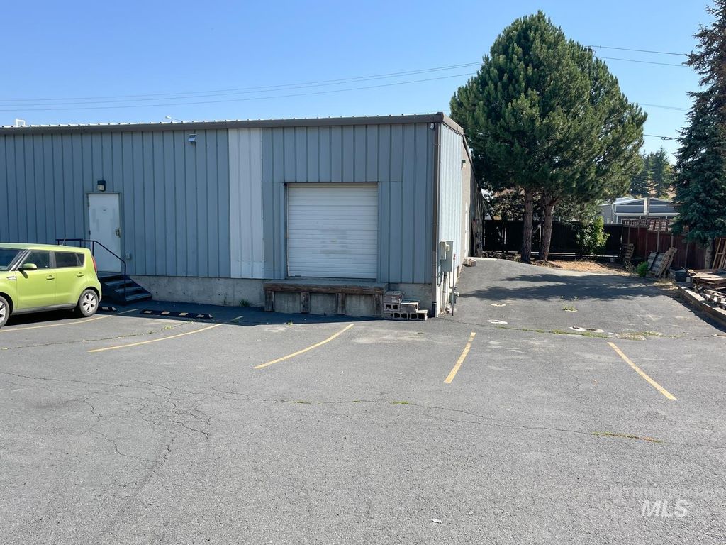 105 Lauder/1500 Levick, Moscow, ID 83843 photo 10