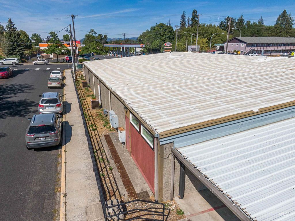 105 Lauder/1500 Levick, Moscow, ID 83843 photo 11