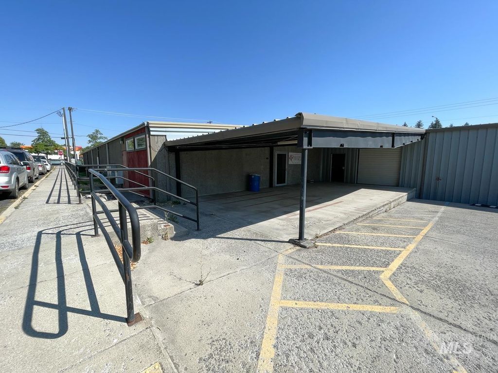 105 Lauder/1500 Levick, Moscow, ID 83843 photo 5