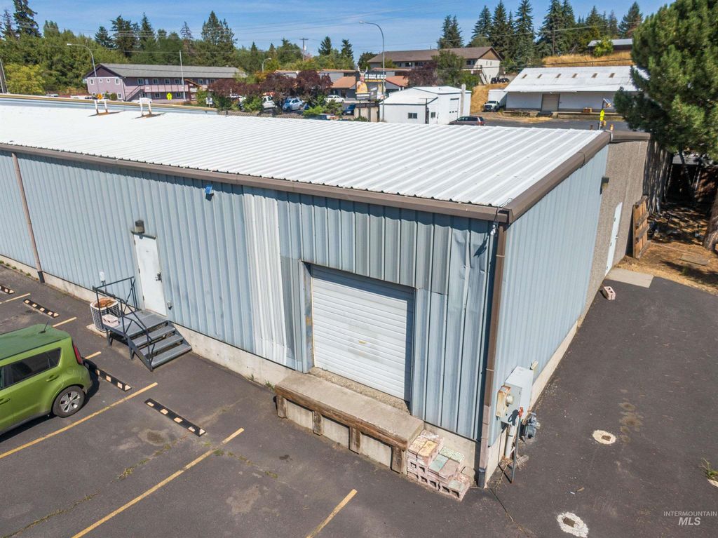 105 Lauder/1500 Levick, Moscow, ID 83843 photo 7