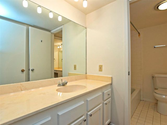 3 Casa Verde ST, Lakeway, TX 78734