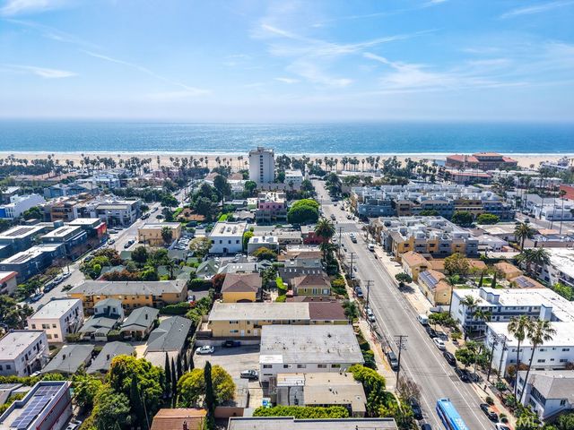 238 Bicknell, Santa Monica, CA 90405
