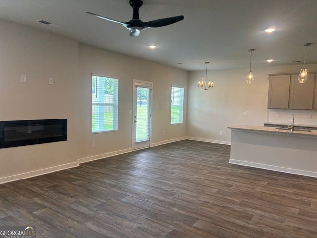 502 Headwater Court, Lagrange, GA 30241