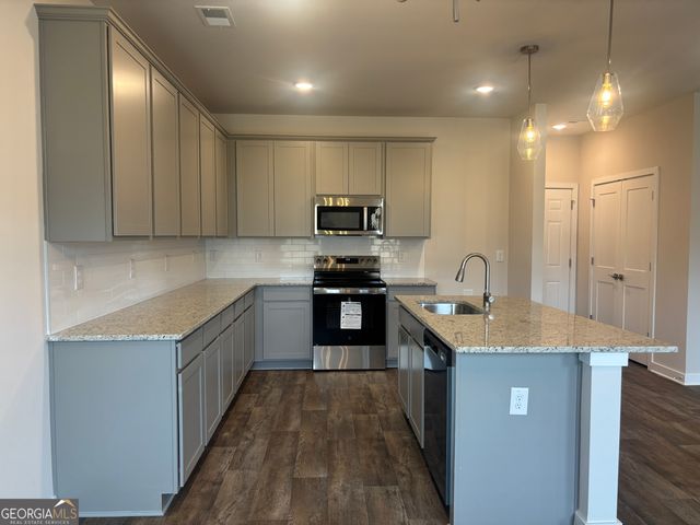 502 Headwater Court, Lagrange, GA 30241