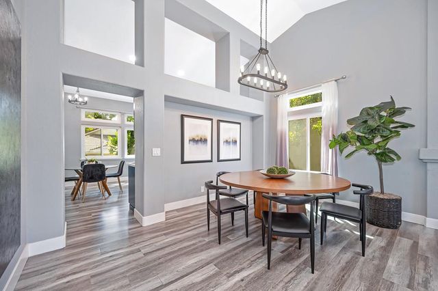 401 Seaton Dr, Folsom, CA 95630