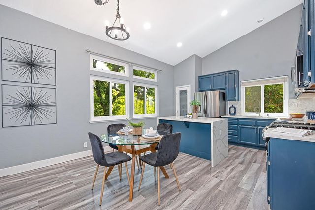 401 Seaton Dr, Folsom, CA 95630