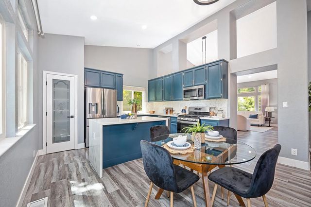 401 Seaton Dr, Folsom, CA 95630