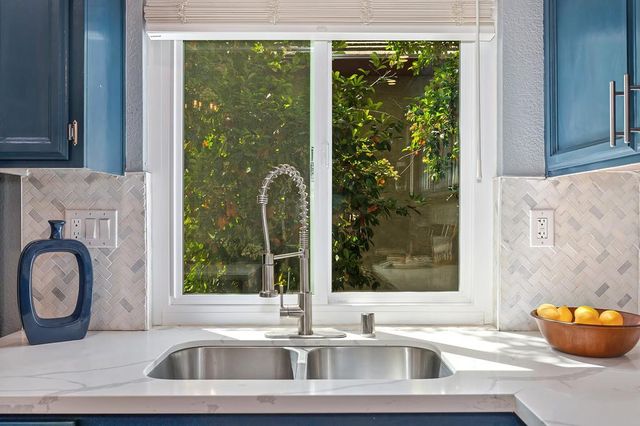 401 Seaton Dr, Folsom, CA 95630