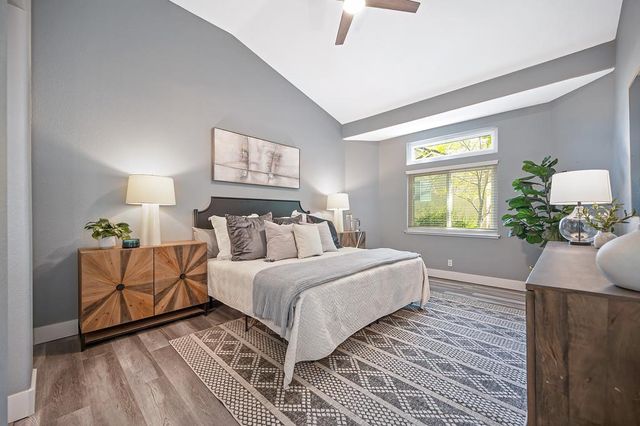 401 Seaton Dr, Folsom, CA 95630