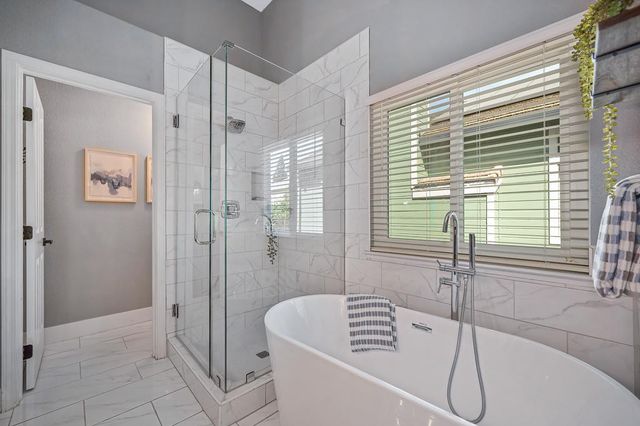 401 Seaton Dr, Folsom, CA 95630