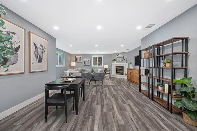 401 Seaton Dr, Folsom, CA 95630