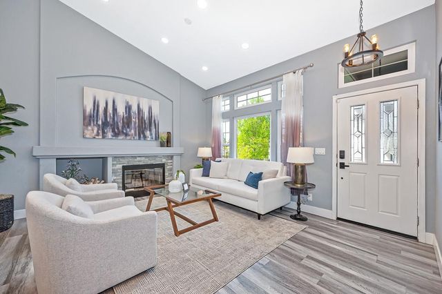 401 Seaton Dr, Folsom, CA 95630