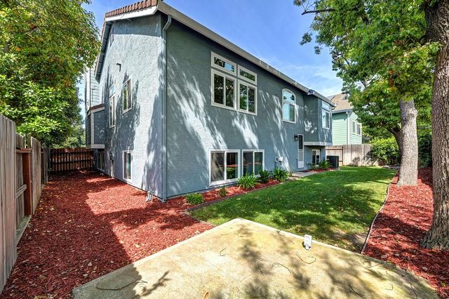 401 Seaton Dr, Folsom, CA 95630