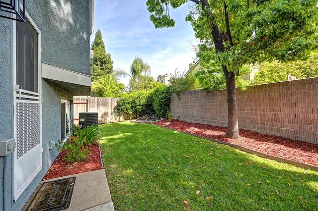 401 Seaton Dr, Folsom, CA 95630
