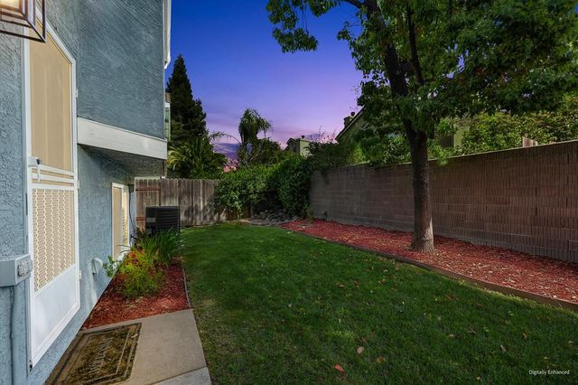 401 Seaton Dr, Folsom, CA 95630