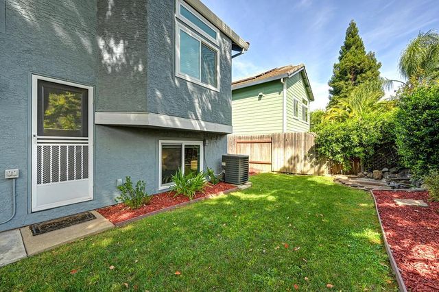 401 Seaton Dr, Folsom, CA 95630