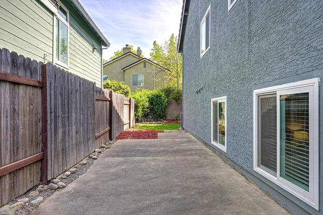 401 Seaton Dr, Folsom, CA 95630