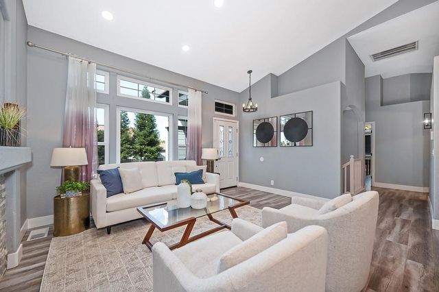 401 Seaton Dr, Folsom, CA 95630