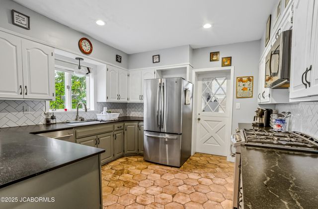 1105 MOREAU DRIVE, Jefferson City, MO 65101