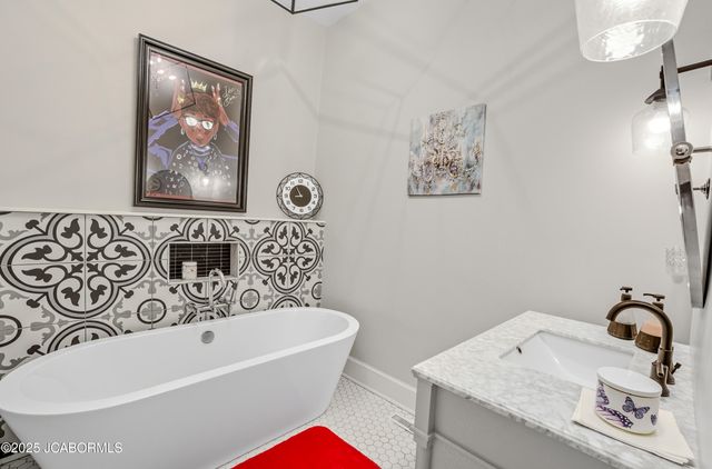 1105 MOREAU DRIVE, Jefferson City, MO 65101