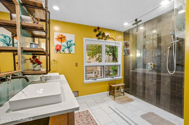 1105 MOREAU DRIVE, Jefferson City, MO 65101