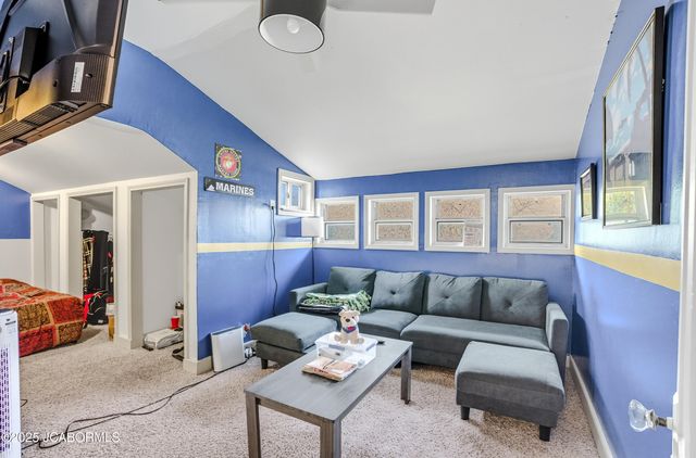 1105 MOREAU DRIVE, Jefferson City, MO 65101