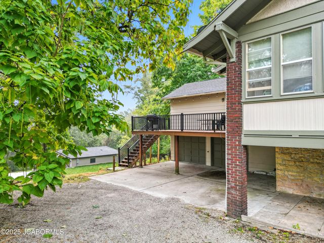 1105 MOREAU DRIVE, Jefferson City, MO 65101