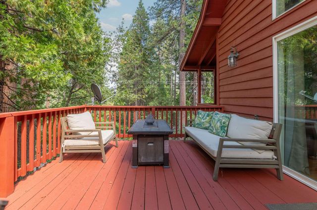2792 Mckenzie Ave, Arnold, CA 95223
