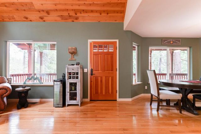 2792 Mckenzie Ave, Arnold, CA 95223