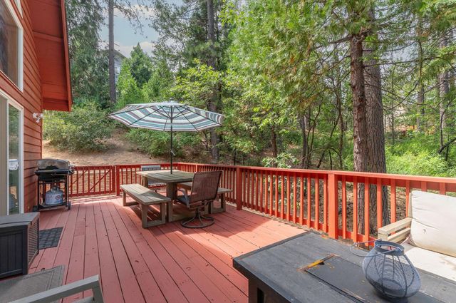 2792 Mckenzie Ave, Arnold, CA 95223