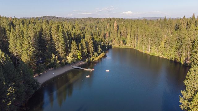 2792 Mckenzie Ave, Arnold, CA 95223