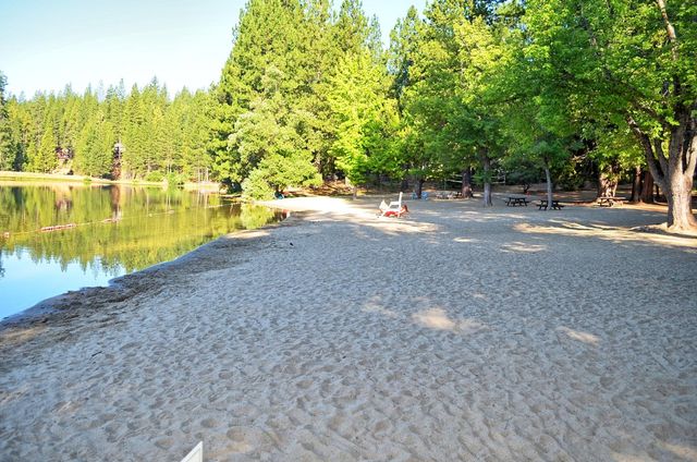 2792 Mckenzie Ave, Arnold, CA 95223