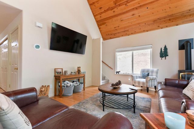 2792 Mckenzie Ave, Arnold, CA 95223