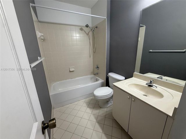 3244 NE 11th Dr, Homestead, FL 33033