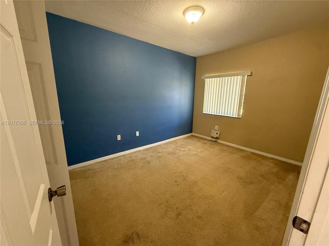 3244 NE 11th Dr, Homestead, FL 33033