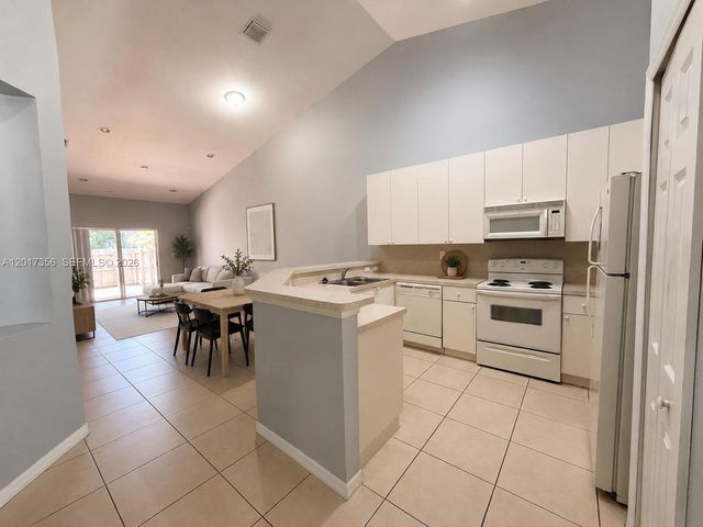 3244 NE 11th Dr, Homestead, FL 33033