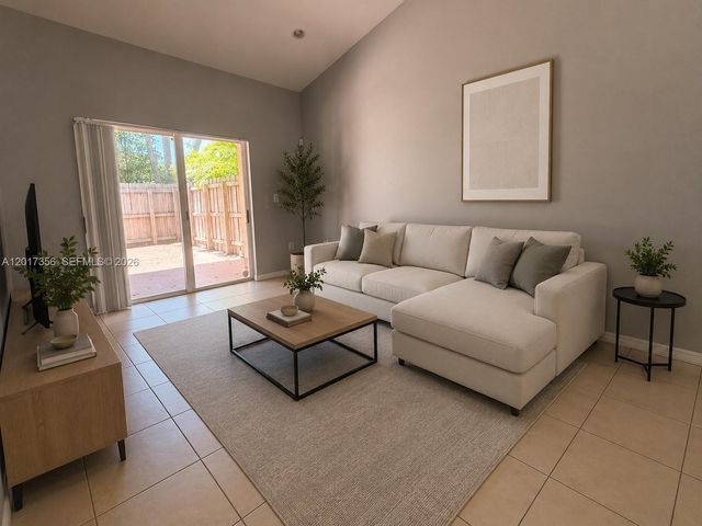 3244 NE 11th Dr, Homestead, FL 33033