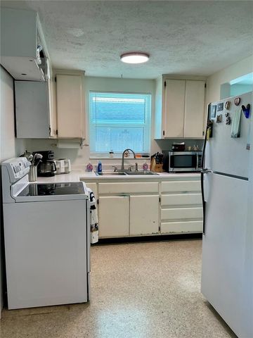 3020 HAWTHORNE STREET, Sarasota, FL 34239