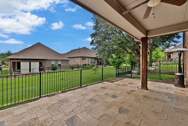 3000 Bella Lago Drive, Denton, TX 76210