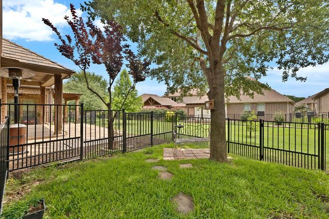 3000 Bella Lago Drive, Denton, TX 76210