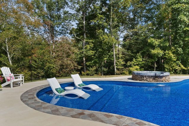 450 County Road 28, Calhoun, TN 37309