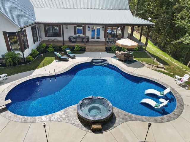 450 County Road 28, Calhoun, TN 37309
