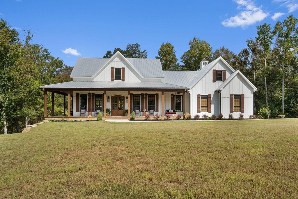 450 County Road 28, Calhoun, TN 37309