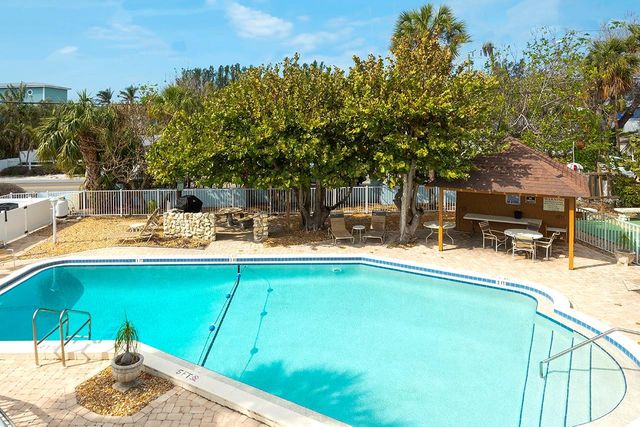 4307 GULF DRIVE 207, Holmes Beach, FL 34217